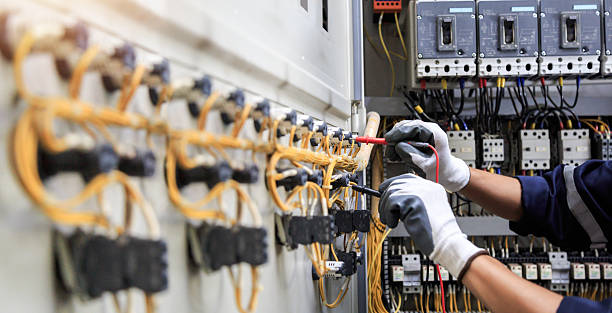 Professional Electrician technician working in Fife, WA
